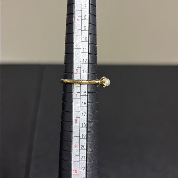 Enamel Bunny Rabbit Pearl Dainty Whinsical Cocktail Ring - Picture 5 of 5